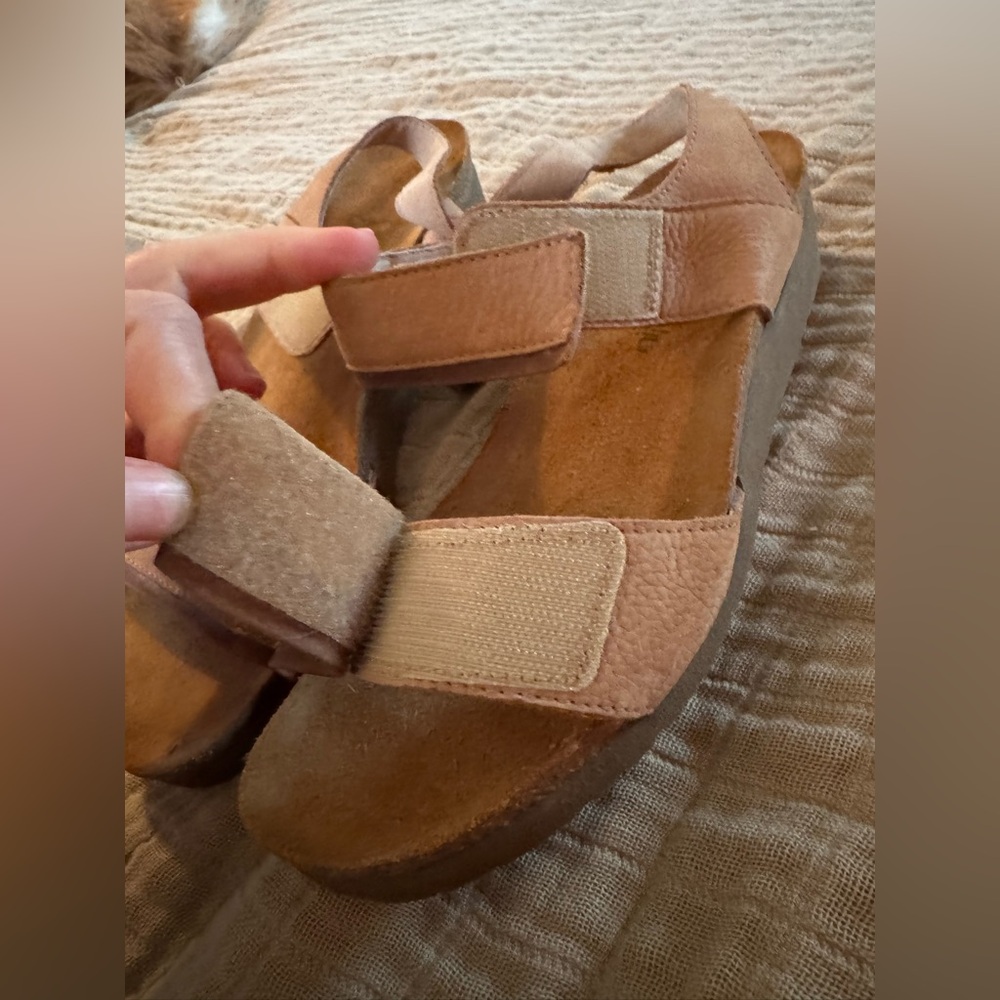 Naot - Aisha 
Women's Tan Adjustable Slingback Sandals size 38 W - 7.5 - Picture 7 of 12